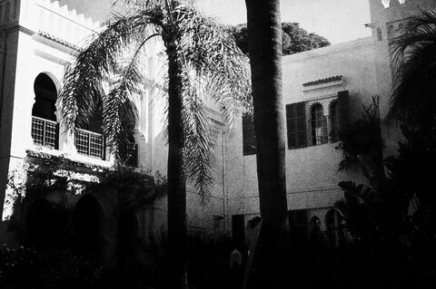 132/133 Oscillations. Villa Harris, Tanger, Maroc.